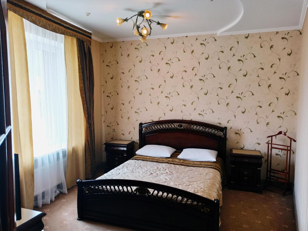 Hotel Status Виниця Екстериор снимка