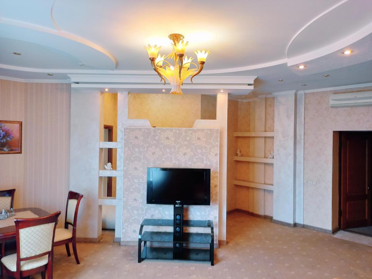 Hotel Status Виниця Екстериор снимка