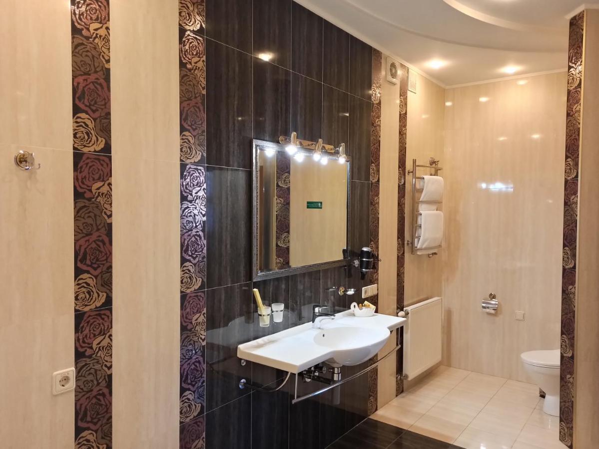 Hotel Status Виниця Екстериор снимка