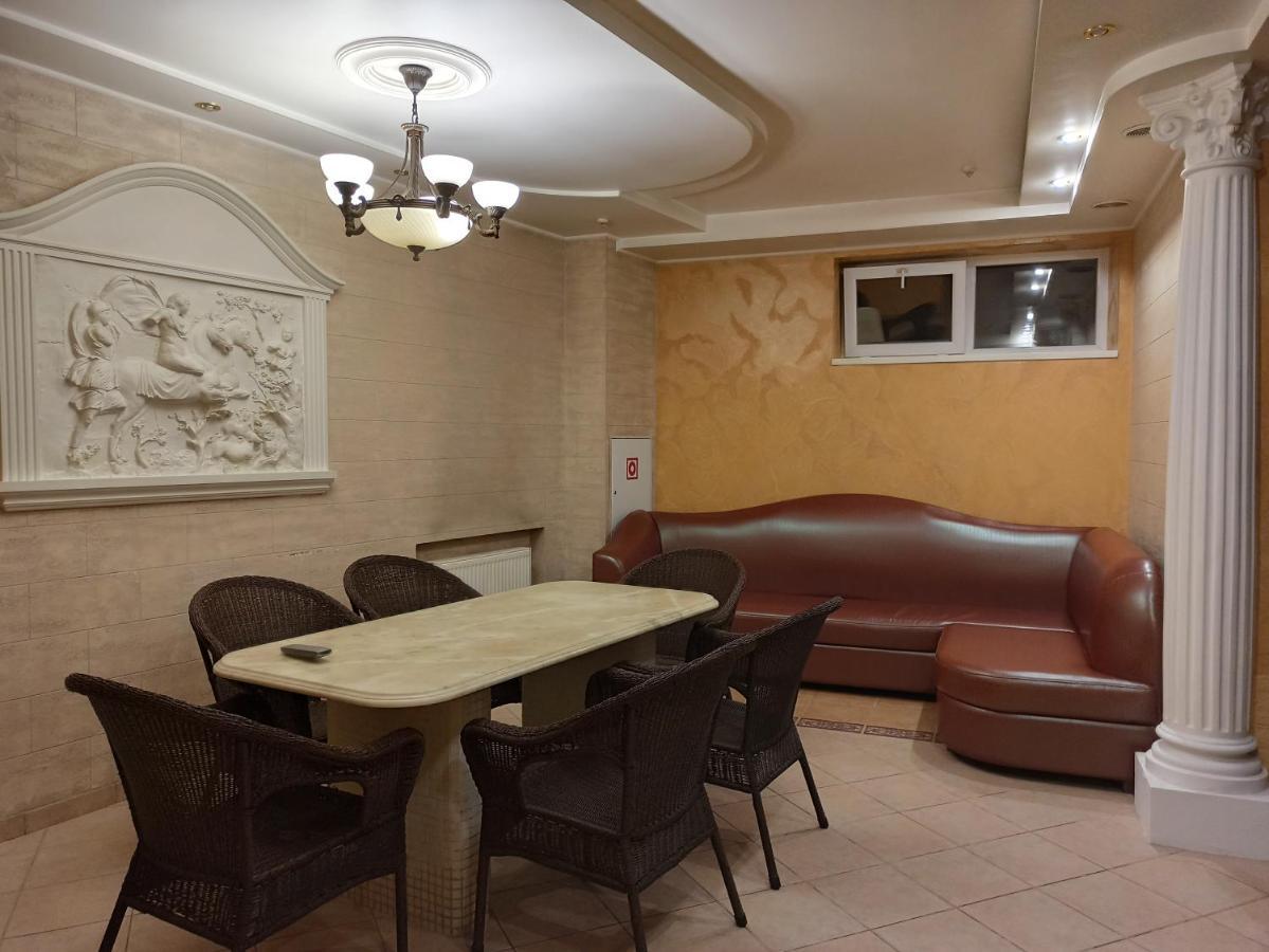 Hotel Status Виниця Екстериор снимка
