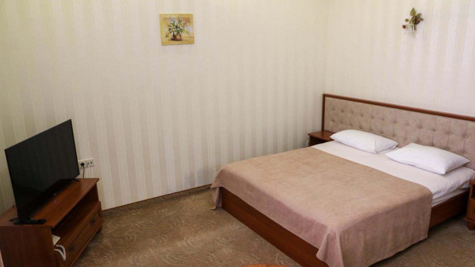 Hotel Status Виниця Екстериор снимка