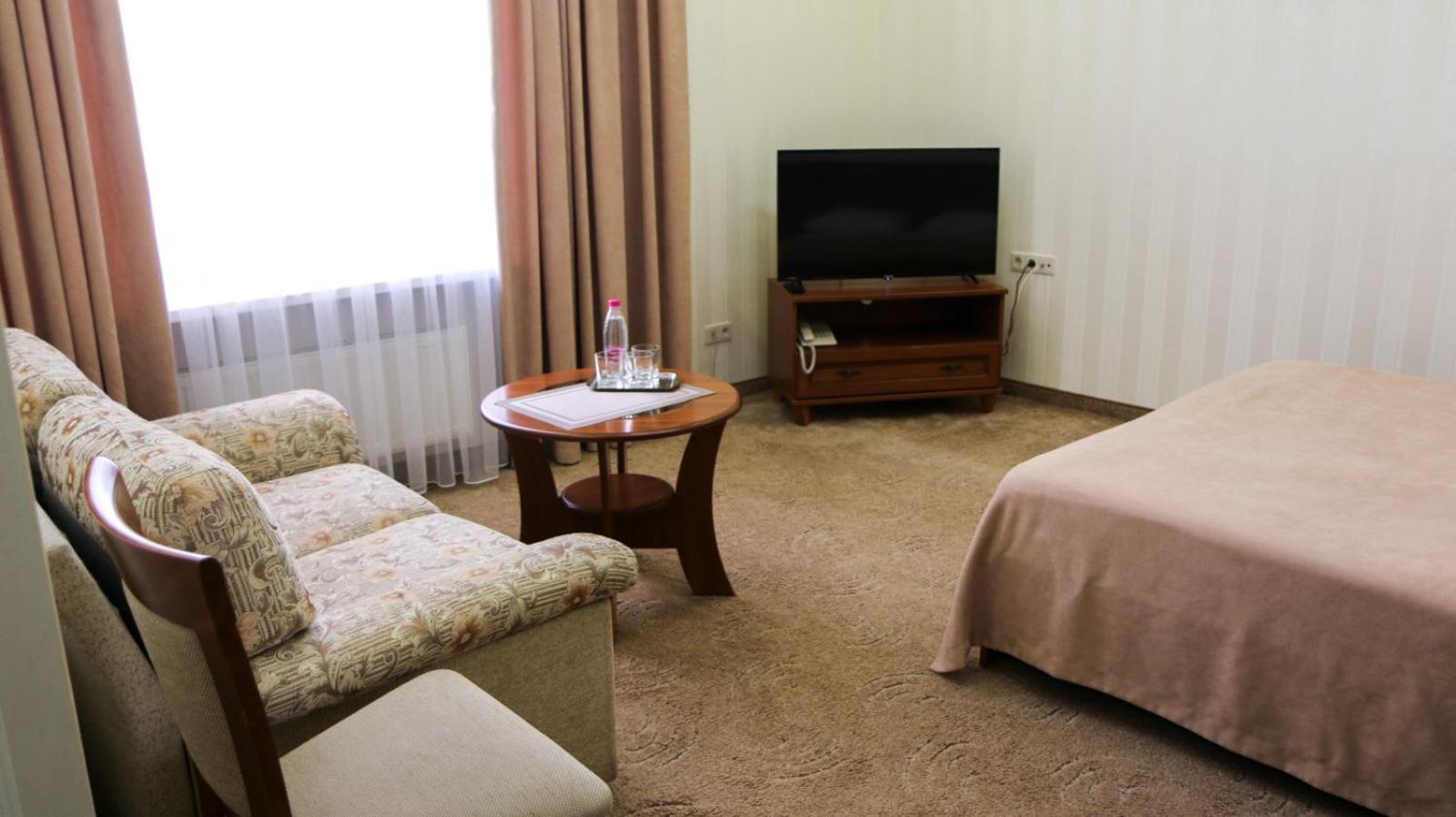 Hotel Status Виниця Екстериор снимка